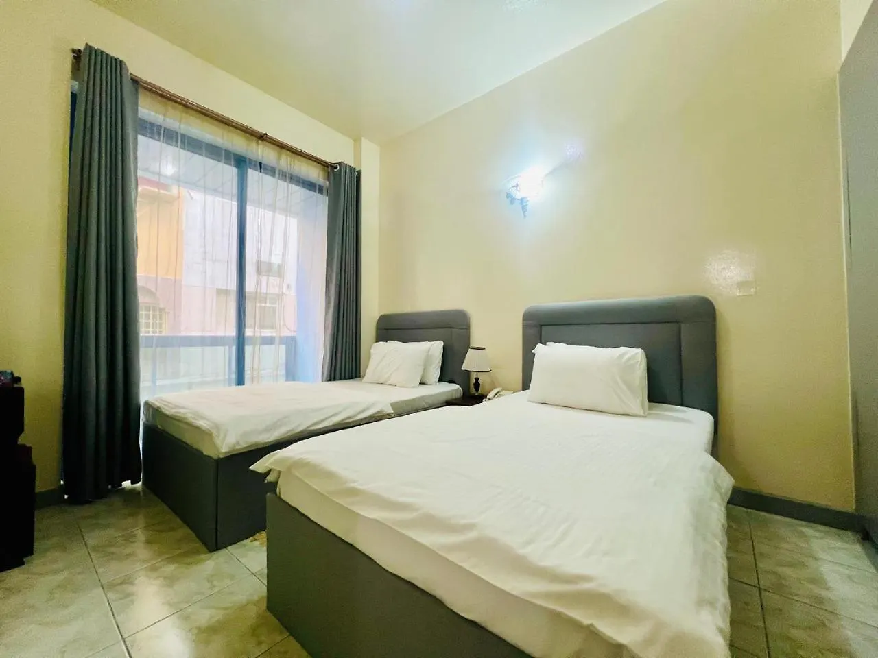 Sky Hotel Apartments Dubai Aparthotel